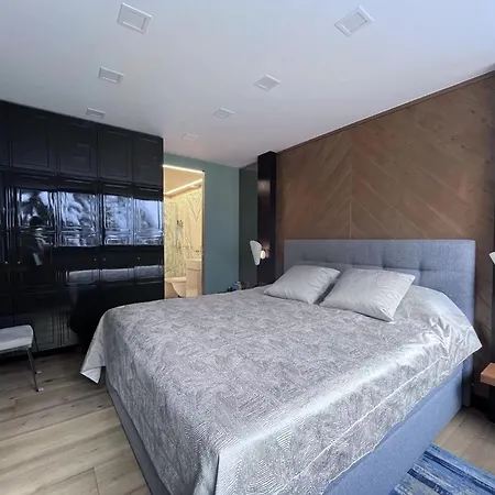 Apartment Exclusive 3 Bedroom In 1850 White Pearl