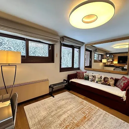 Exclusive 3 Bedroom In 1850 White Pearl